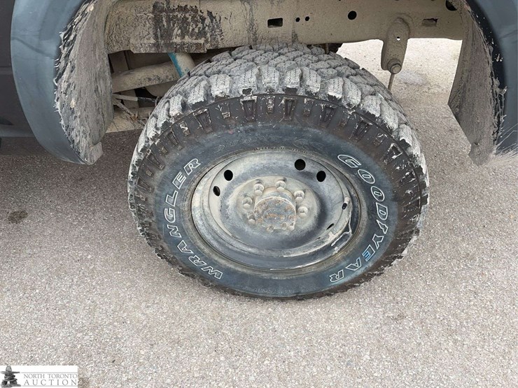 2016-dodge-2500-image-23