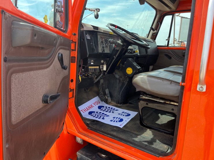 2001-international-4900-image-17