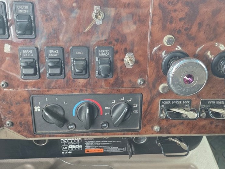 2006-international-9900-image-75