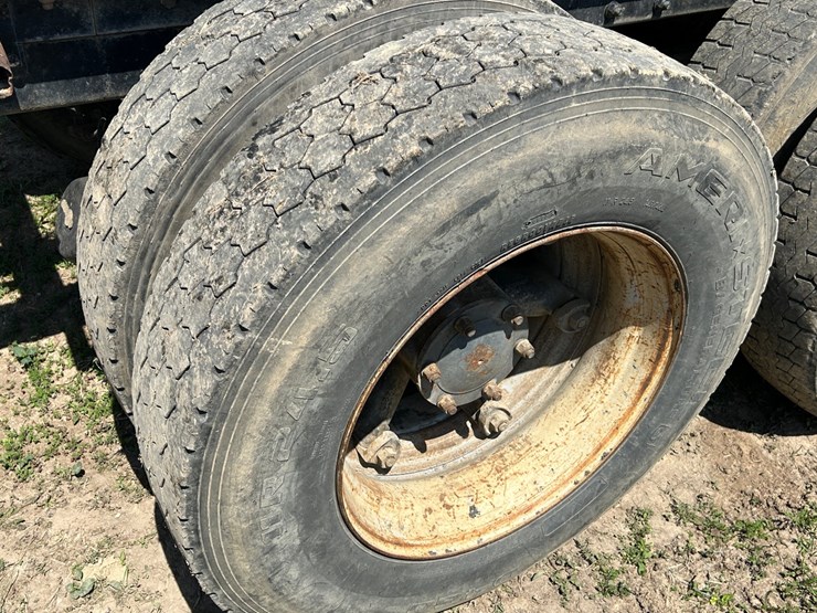 #31965-•-1989-mack-r688-tandem-axle-truck-tractor-image-16