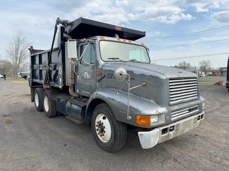 1994-international-8200-image-7