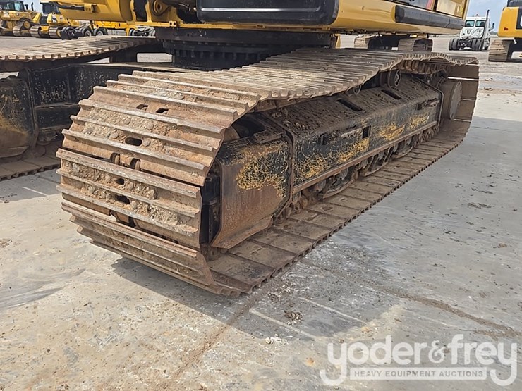 2017-caterpillar-336fl-image-10