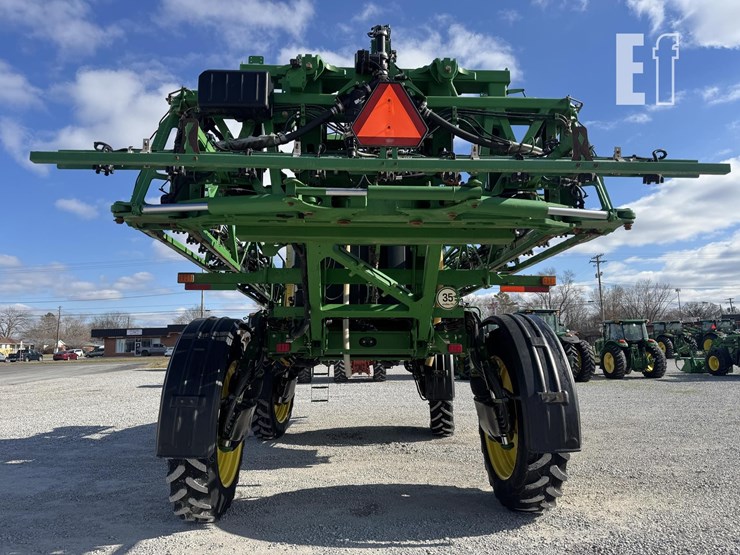 2019-john-deere-r4038-image-12