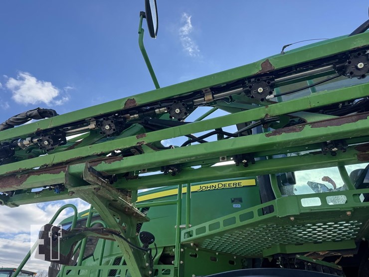 2019-john-deere-r4038-image-23