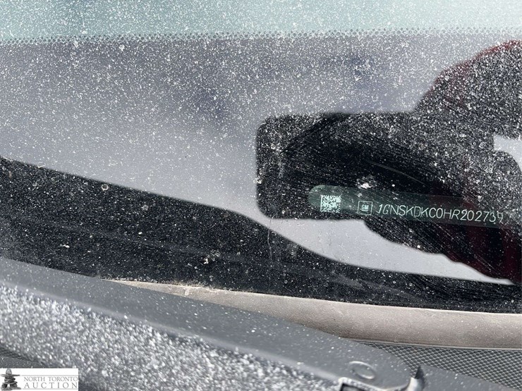 2017-chevrolet-tahoe-image-16