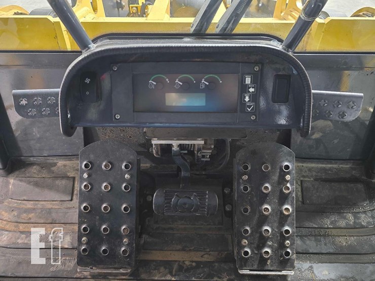 2016-deere-655k-image-14