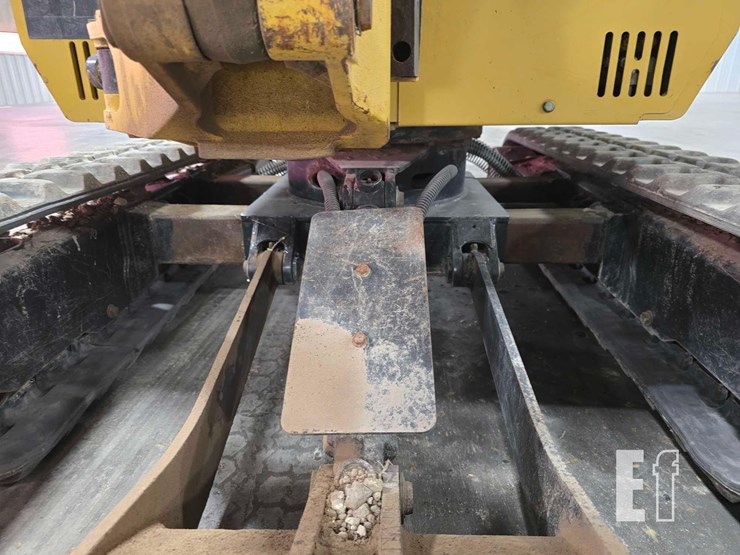 2008-caterpillar-301.8c-image-28