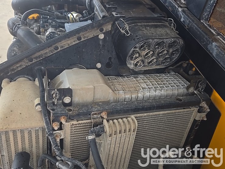 2018-jcb-512-56-image-78