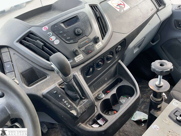 2016-ford-transit-image-13