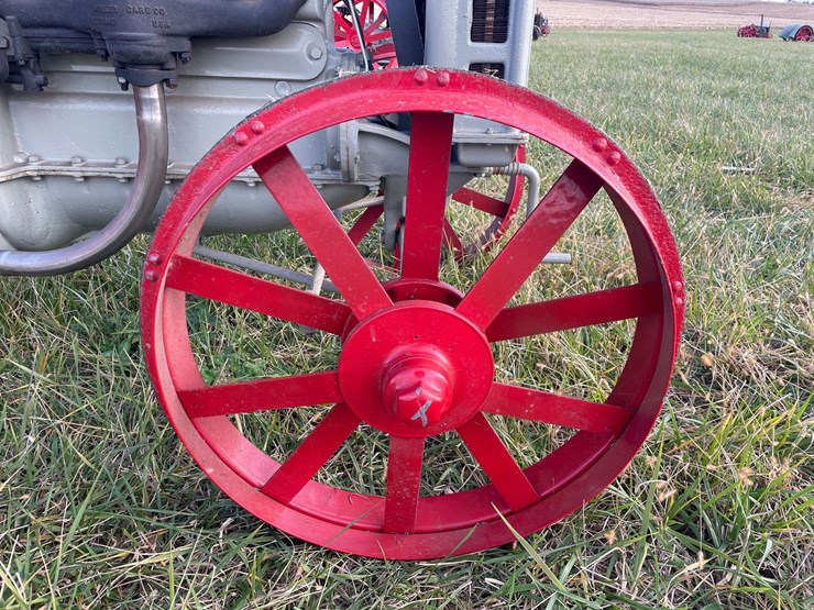 1919-fordson-tractor-image-23