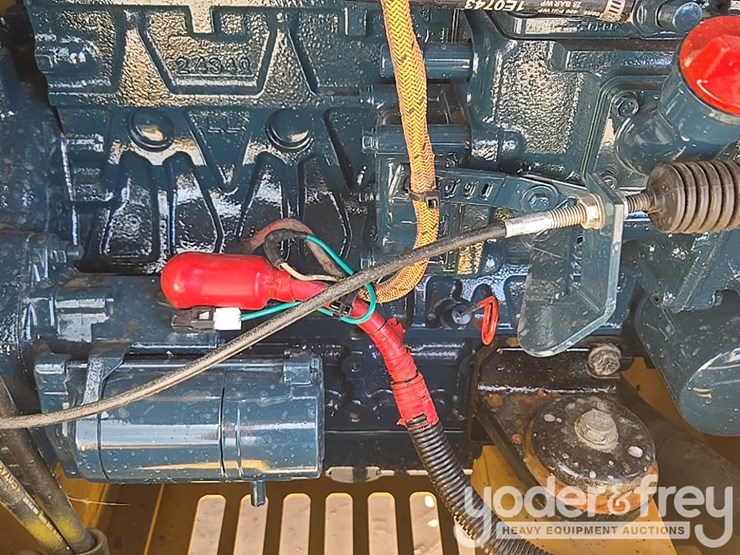 2018-caterpillar-305.5-image-62