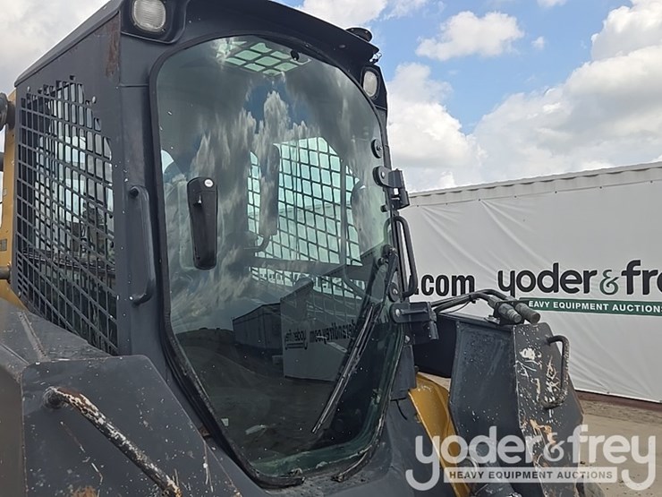 2011-deere-328d-image-36