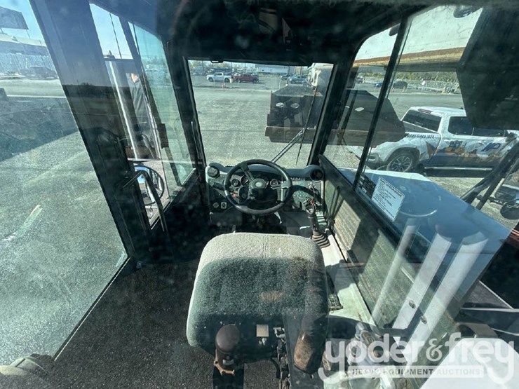 2011-gradall-xl4100-image-17