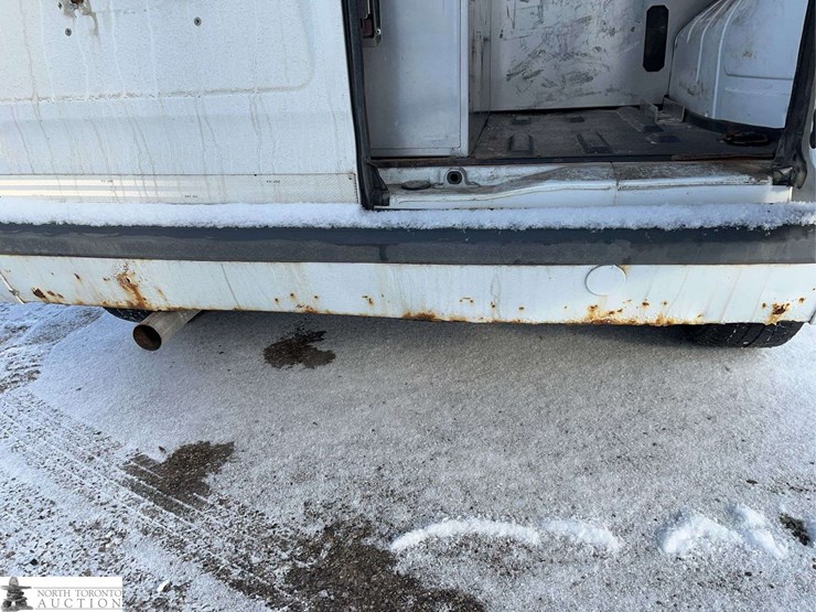 2011-ford-transit-connect-image-29