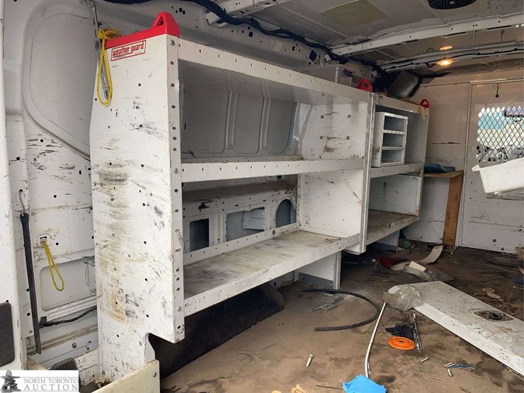 2015-ford-transit-image-24