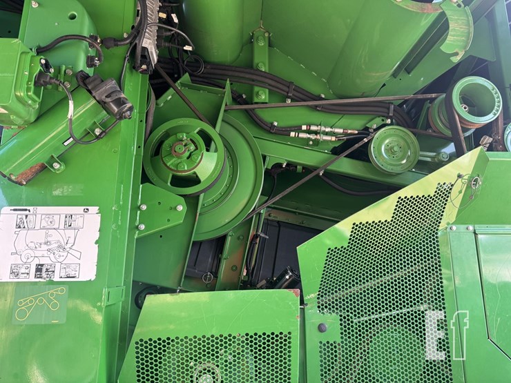 2019-john-deere-s790-image-35