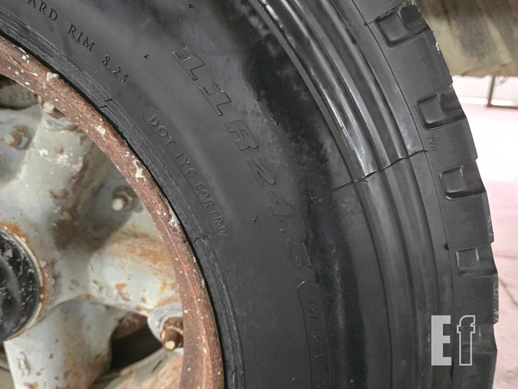 40-foot-pneumatic-tank-trailer-image-22