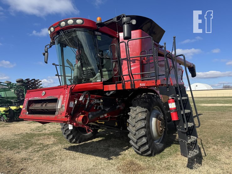 2008-case-ih-8010-image-3