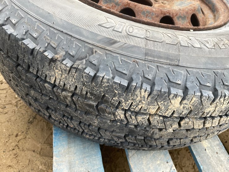 #3927-•-(6)-spare-rims-and-tires-image-14