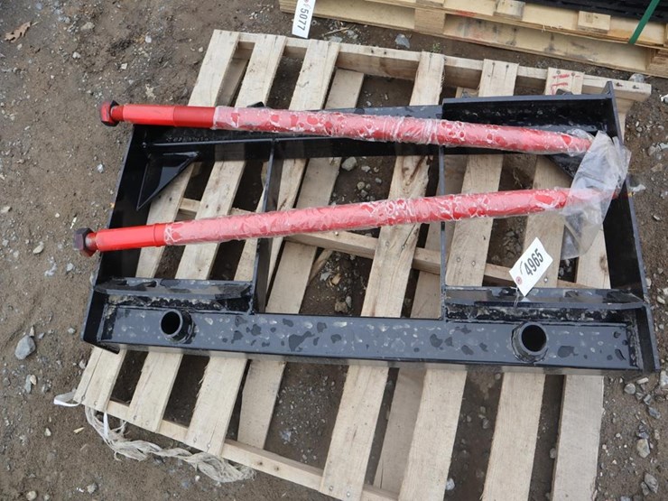 future-skid-steer-bale-fork-image-1