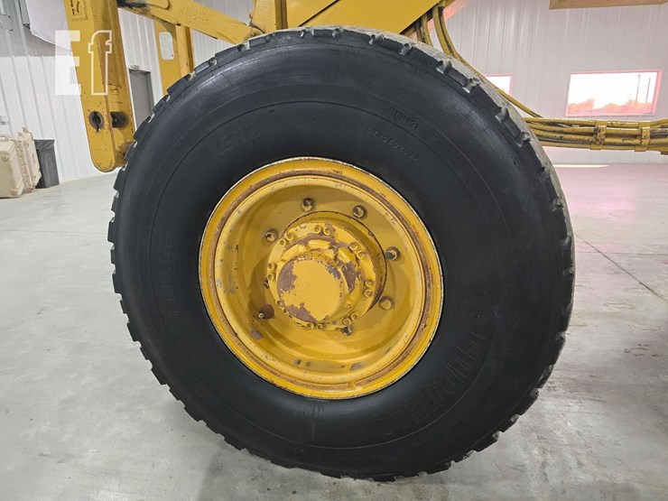 2006-caterpillar-143h-image-31