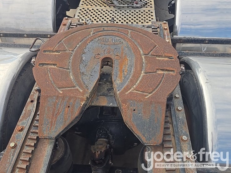 2014-kenworth-t800-image-51