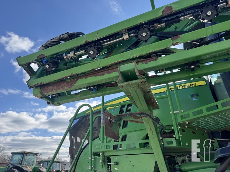 2019-john-deere-r4038-image-24