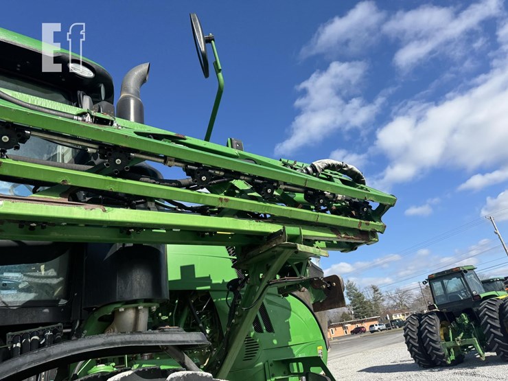 2019-john-deere-r4038-image-6