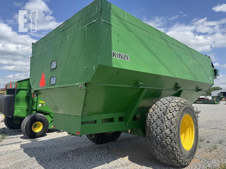 1991-kinze-840-image-7