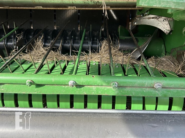 2019-john-deere-560m-image-12