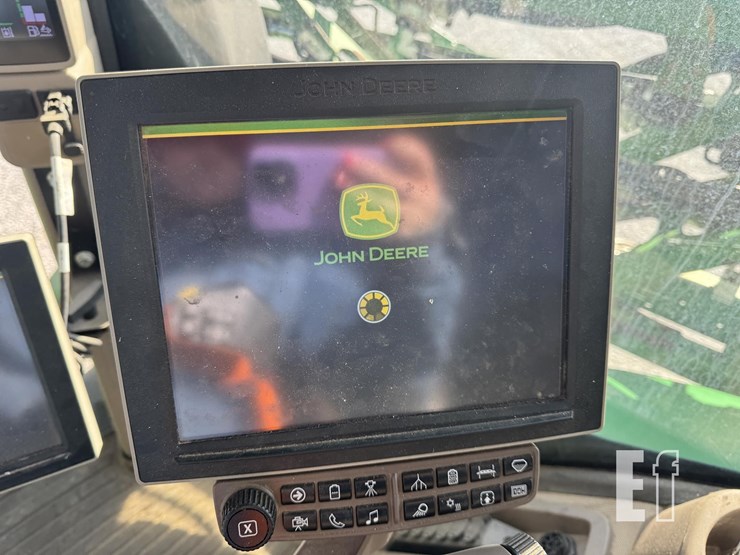 2019-john-deere-r4038-image-29