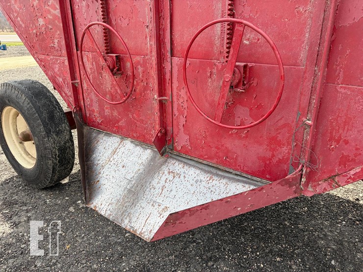 m&w-little-red-wagon-image-5