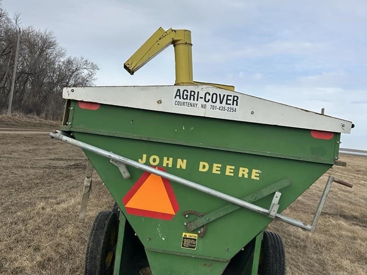 john-deere-310-image-4