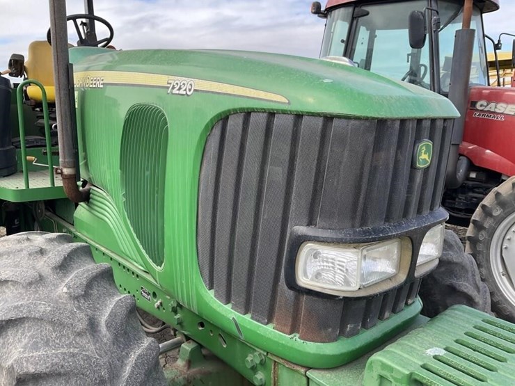 john-deere-7220-image-11