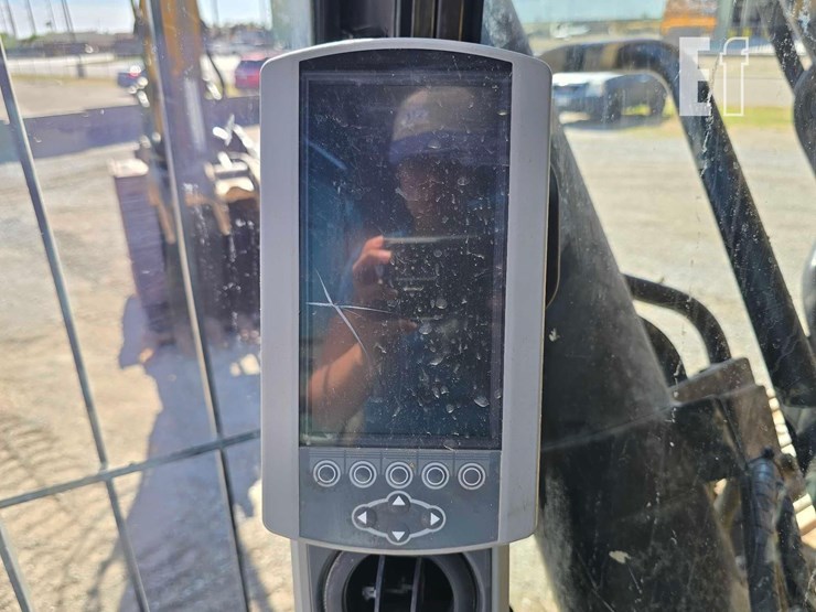 2018-caterpillar-336fl-image-18