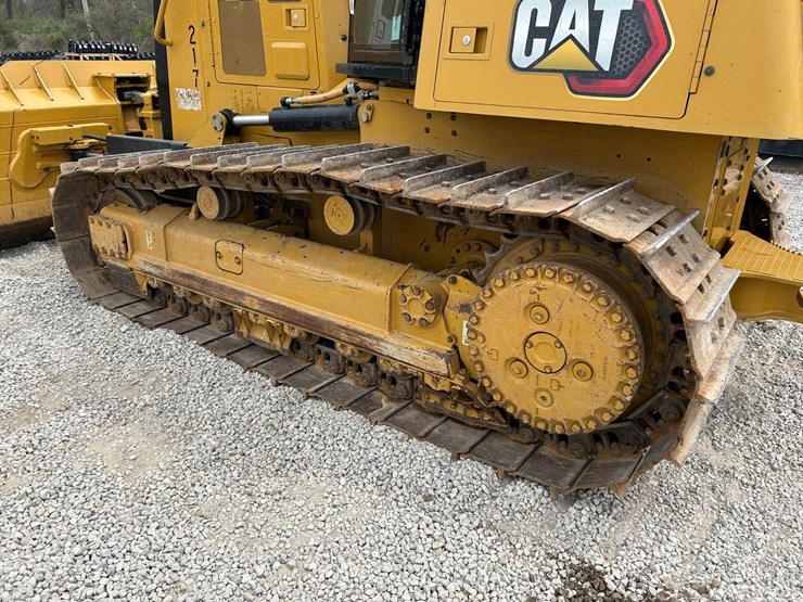 2021-caterpillar-d4-image-16