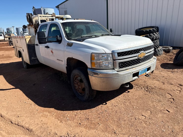 2012-chevrolet-silverado-3500hd-image-2