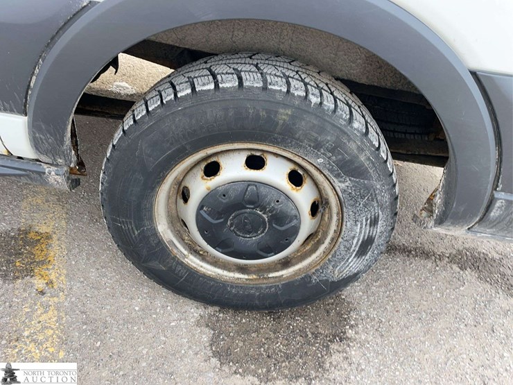 2016-ford-transit-image-22