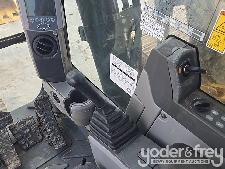 2017-caterpillar-336fl-image-106