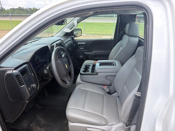 2018-chevrolet-1500-image-11