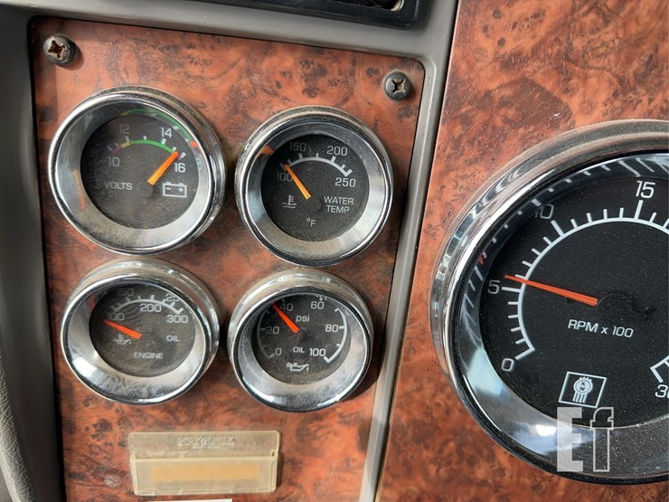 2005-kenworth-t800-image-65