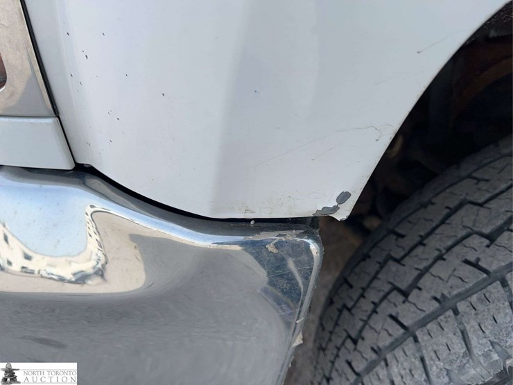 2017-chevrolet-silverado-1500-image-26