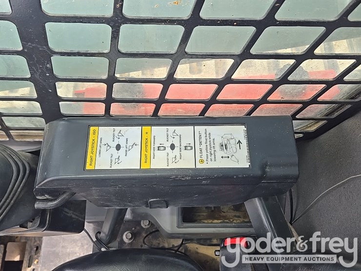 2021-bobcat-t740-image-91