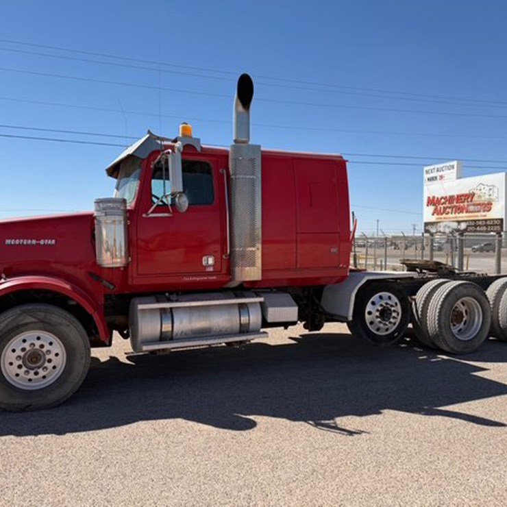 2007 WESTERN STAR 4900
