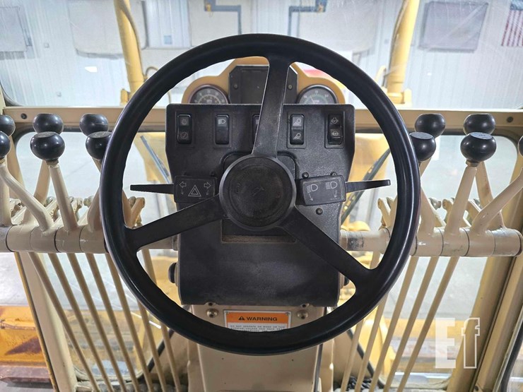 2001-caterpillar-140h-vhp-image-12