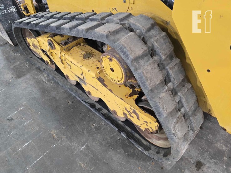 2023-caterpillar-259d3-image-31