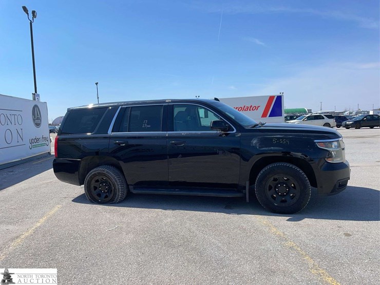 2017-chevrolet-tahoe-image-4