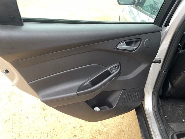#505-•-2014-ford-focus-se-(has-wi-rebuilt-title)-image-36