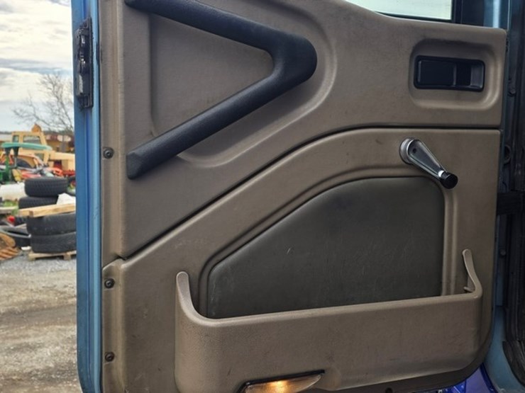 2006-international-9900-image-58