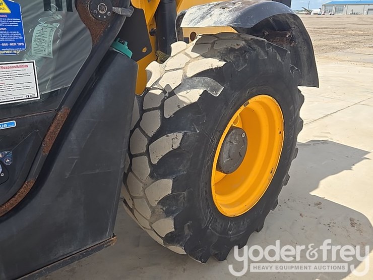 2018-jcb-512-56-image-16